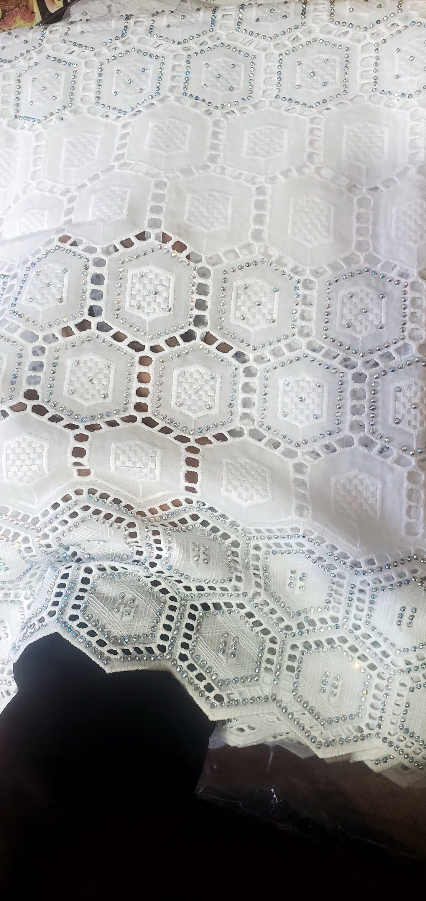 High-quality Swiss Dry Lace with Millions Stones