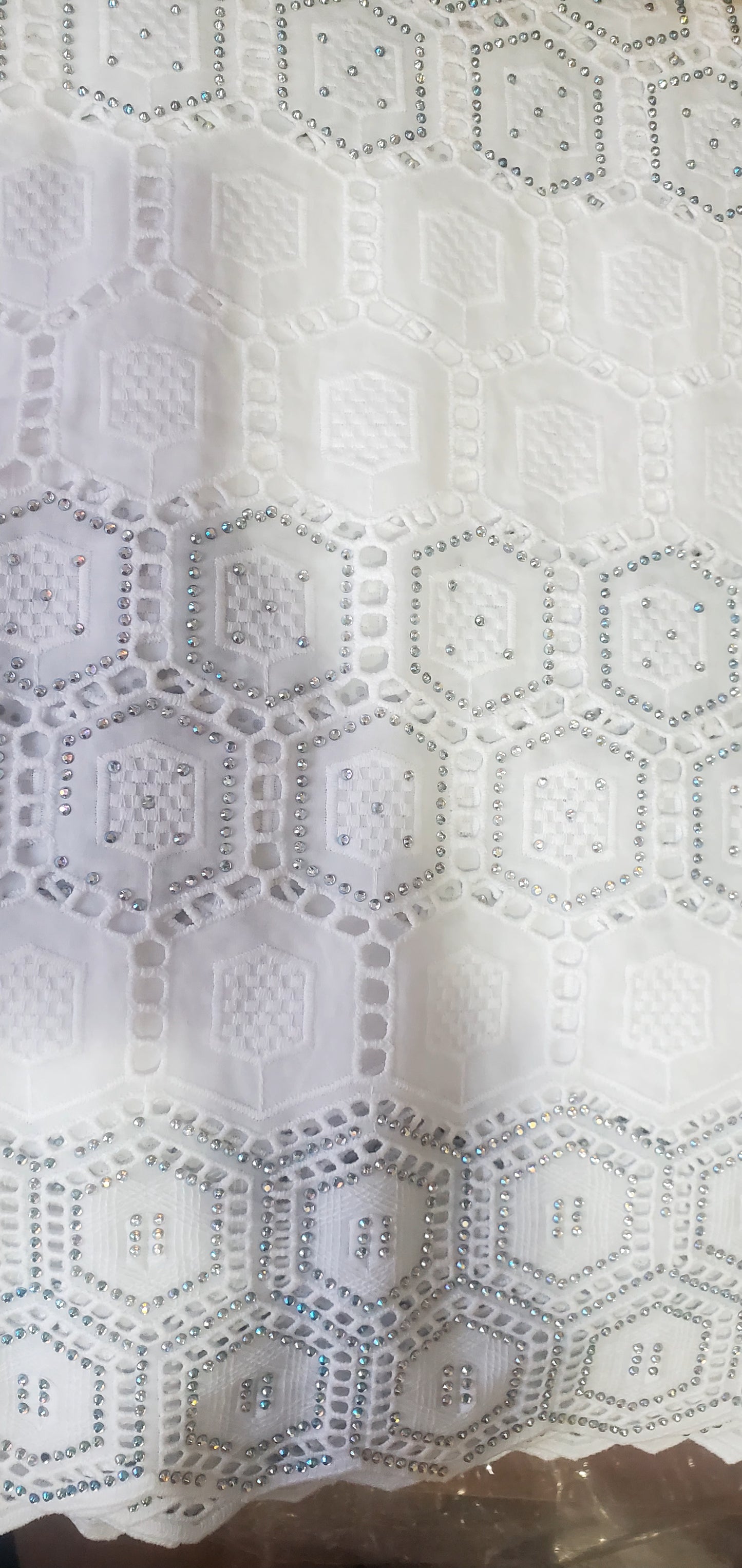 High-quality Swiss Dry Lace with Millions Stones